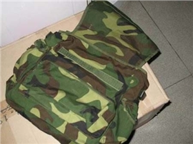 假軍人賣(mài)假軍用品